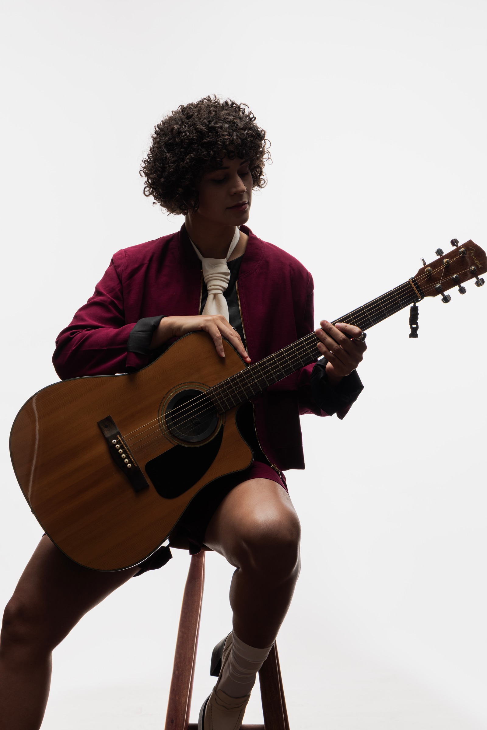 GAVIÊ tocando violão